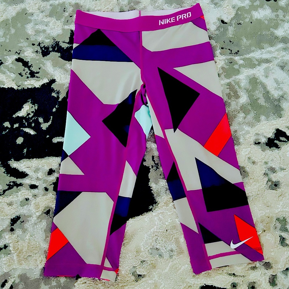 NIKE Pro Dri Fit Purple Geometric Leggings  M